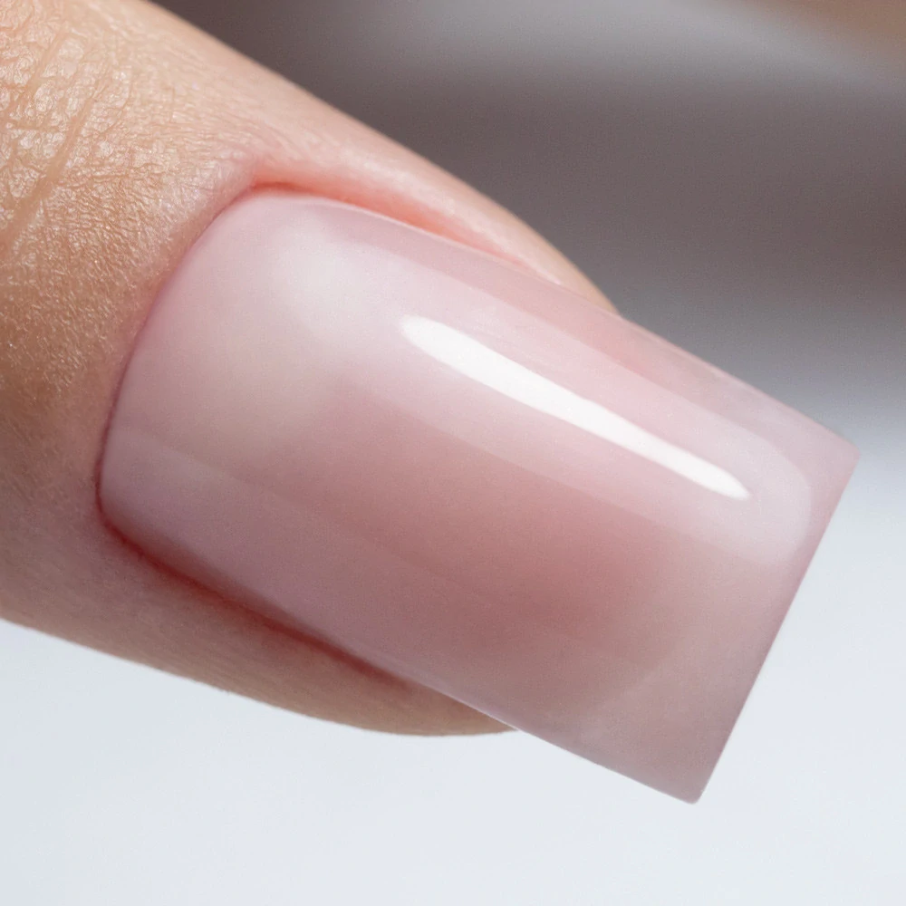 Podkladová báze Rubber Fiber Base Nutty Nut 10 g – revoluční báze se skelným vláknem v přirozeném nude odstínu