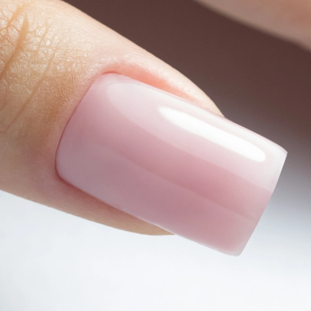 Podkladová báze Rubber Fiber Base Smoky Pink 10 g – revoluční báze se skelným vláknem v přirozeném nude odstínu